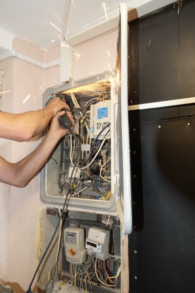 Замена накладок для электрических щитков (ЩЭ) в многоквартирном доме