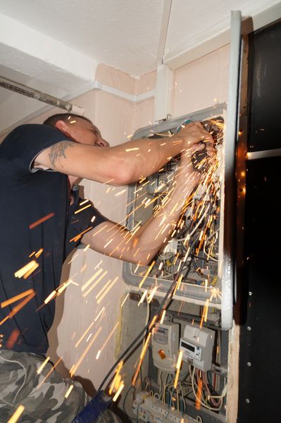 Замена накладок для электрических щитков (ЩЭ) в многоквартирном доме