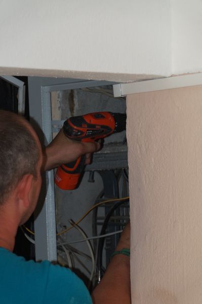 Замена накладок для электрических щитков (ЩЭ) в многоквартирном доме