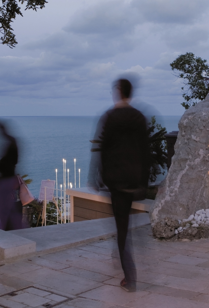 Декоративный светильник iGuzzini Typha Bollard Steel ADT0.713 (1000mm)