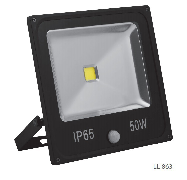 Прожектор светодиодный 50W с встроенным датчиком LL-863 IP65 6400K Feron