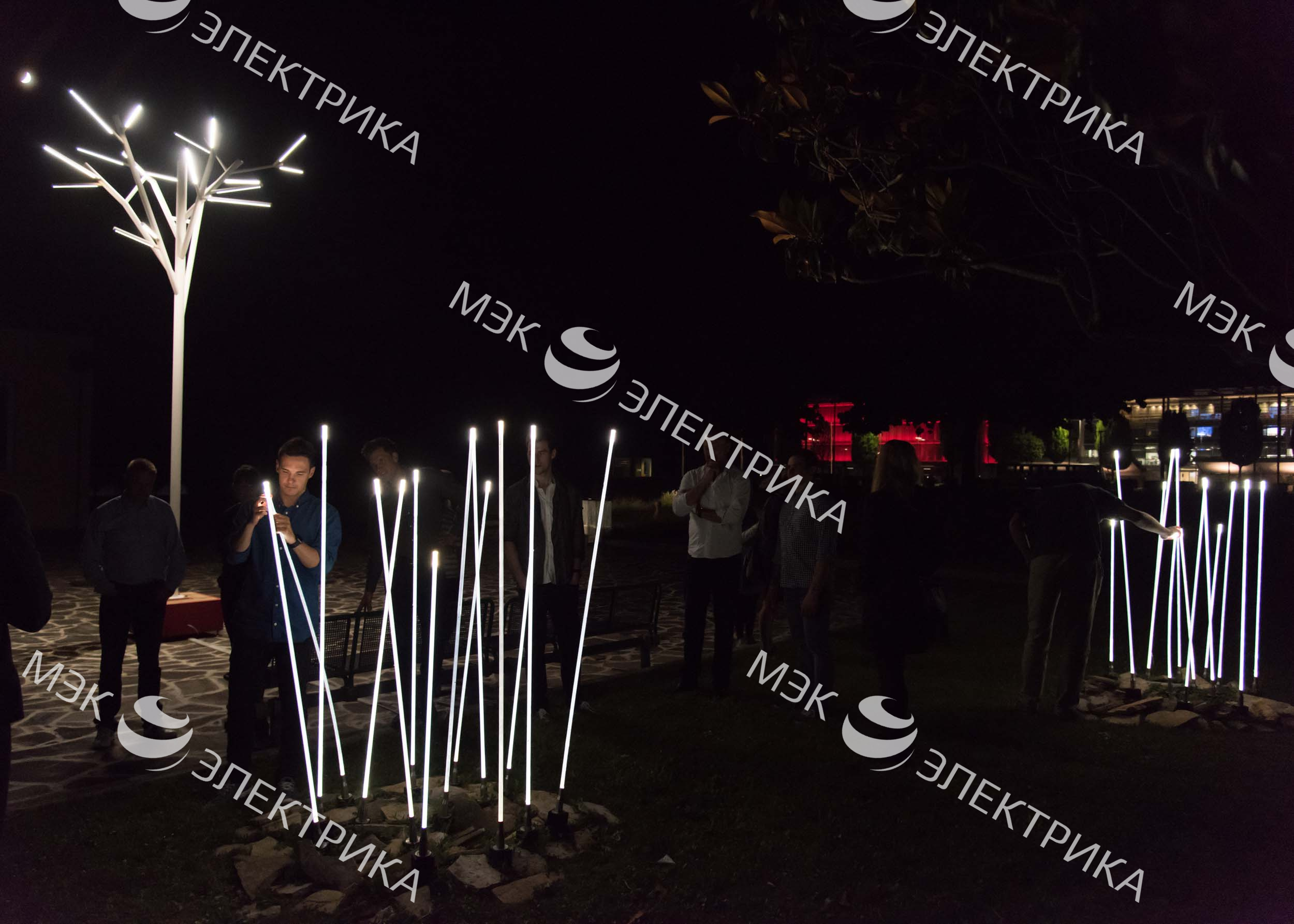 Декоративный светильник iGuzzini Typha Bollard Steel ADT2.713 (1500mm)