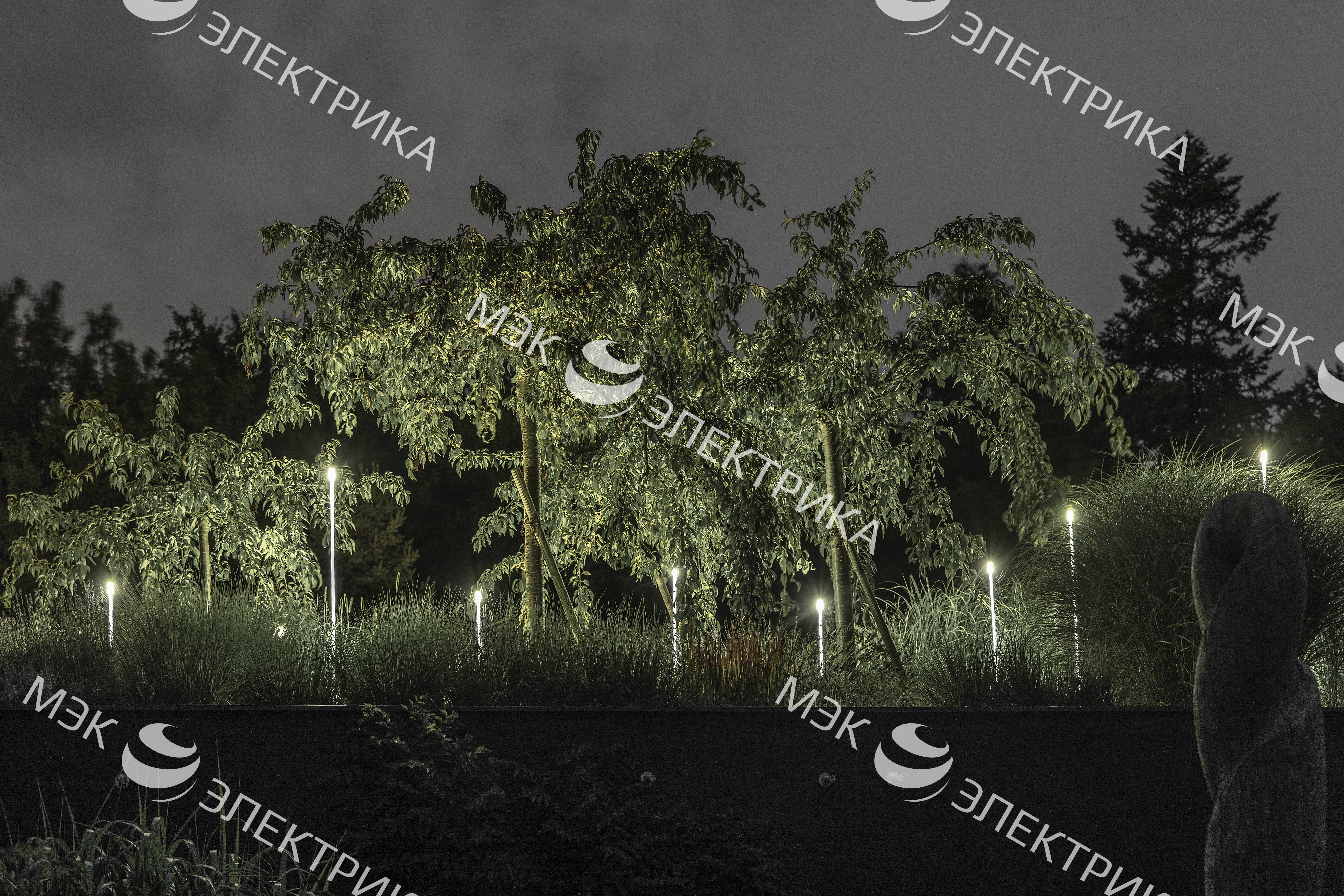 Декоративный светильник iGuzzini Typha Bollard Steel ADT2.713 (1500mm)