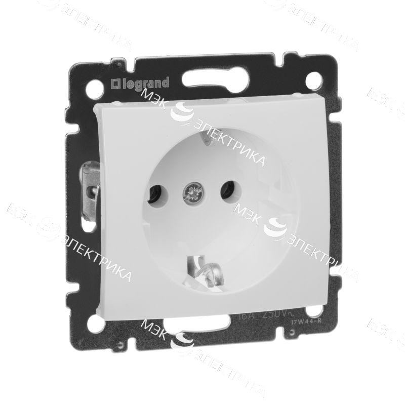 Розетка 1-местная 2К+З 10/16A белая (Legrand Valena)