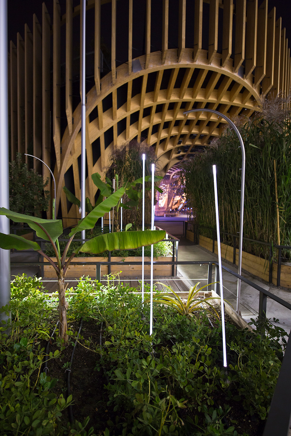 Декоративный светильник iGuzzini Typha Bollard Steel ADT5.713 (1500mm)