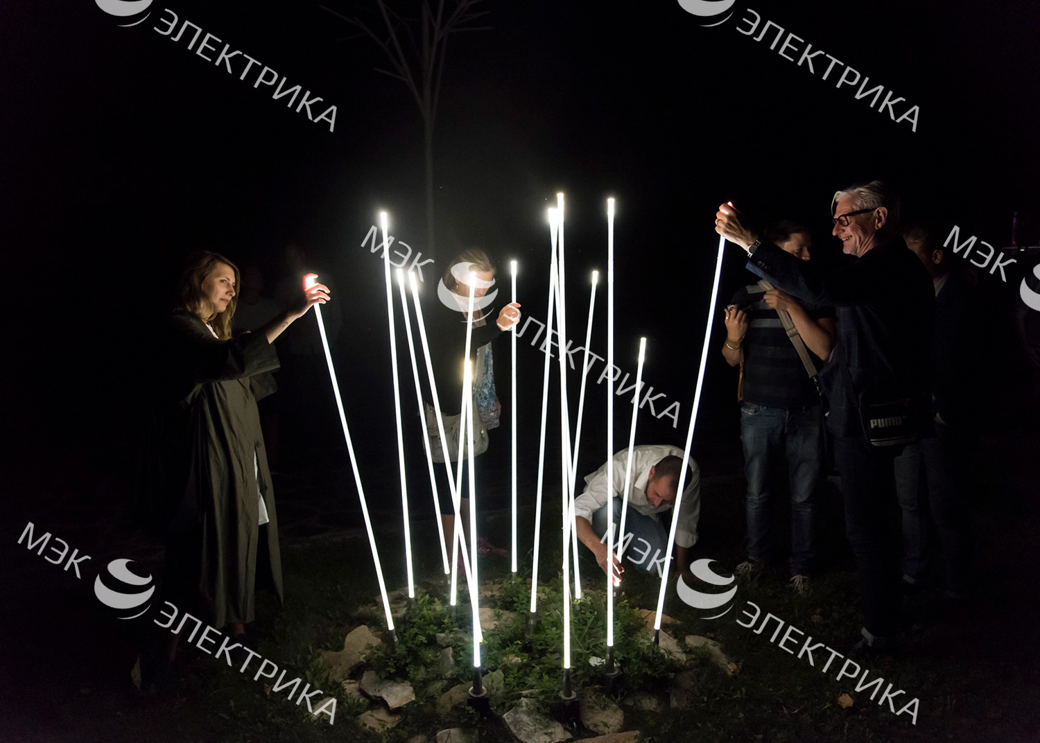 Декоративный светильник iGuzzini Typha Bollard Steel ADT2.713 (1500mm)