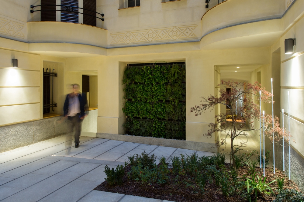 Декоративный светильник iGuzzini Typha Bollard Steel ADT5.713 (1500mm)