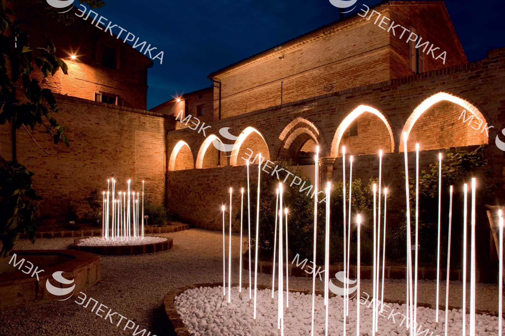 Декоративный светильник iGuzzini Typha Bollard Steel ADT2.713 (1500mm)