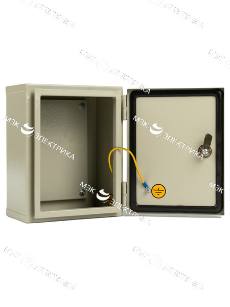 Щит с монтажной панелью ЩМП - 00 МЭК (270х210х140) IP65 (Металлокорпус)