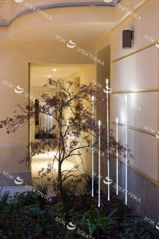 Декоративный светильник iGuzzini Typha Bollard Steel ADT2.713 (1500mm)